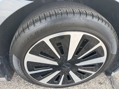 Used 2023 Lucid Air Pure image 12