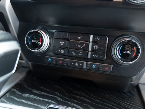 Used 2019 Ford F150 Platinum w/ Technology Package image 44