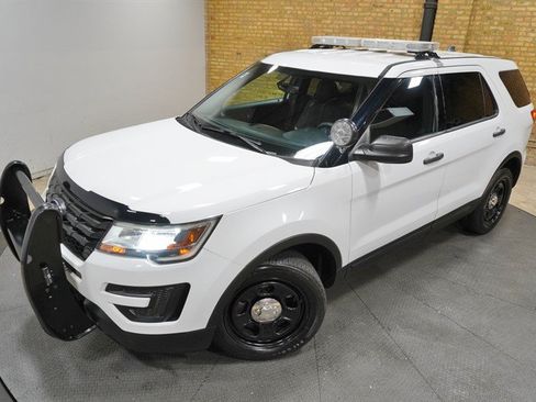 Used 2019 Ford Explorer 4WD Police Interceptor image 2
