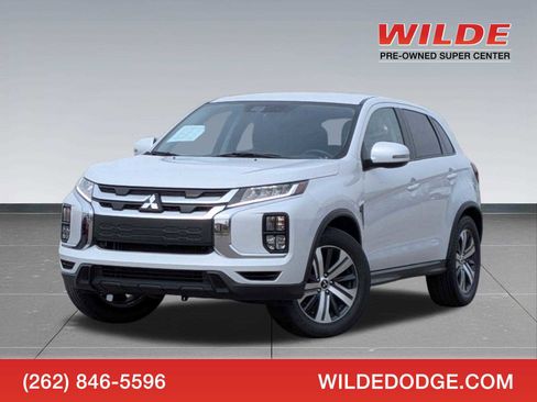 Used 2024 Mitsubishi Outlander Sport SE image 1