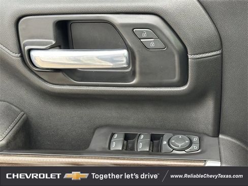 Used 2021 Chevrolet Silverado 1500 LT Trail Boss w/ Convenience Package II image 27