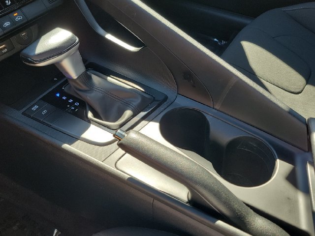 Used 2025 Hyundai Elantra Sport FWD image 16