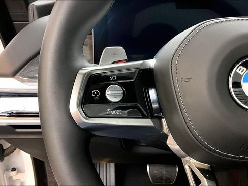 Used 2025 BMW 760i xDrive 760i xDrive w/ Executive Package image 46