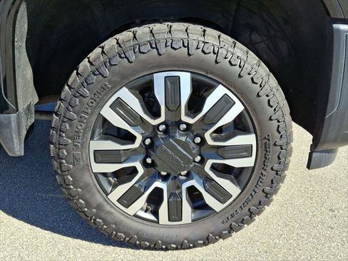 Used 2024 GMC Sierra 3500 Denali Ultimate image 27