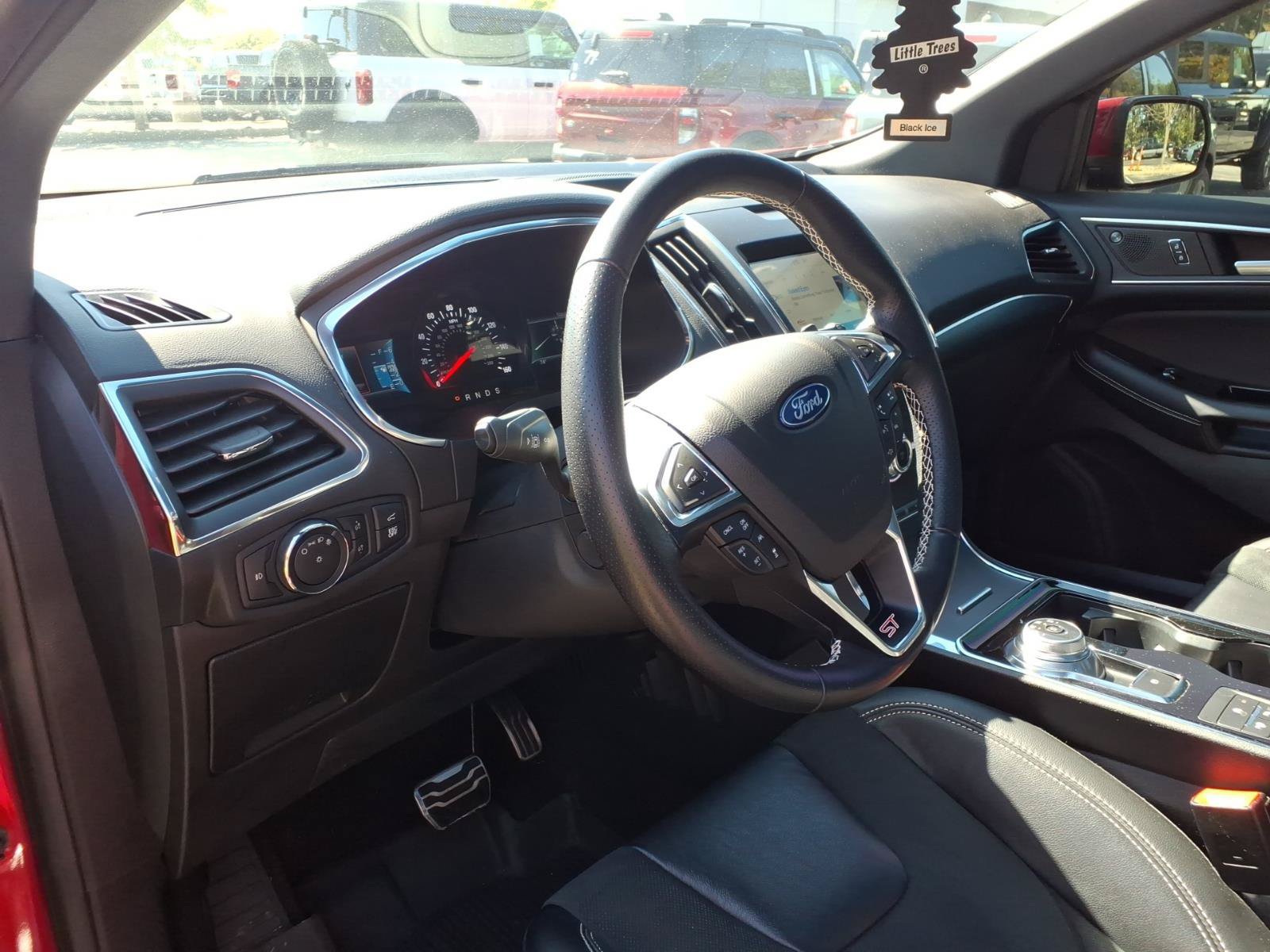 Used 2020 Ford Edge ST w/ Equipment Group 401A AWD/4WD image 19