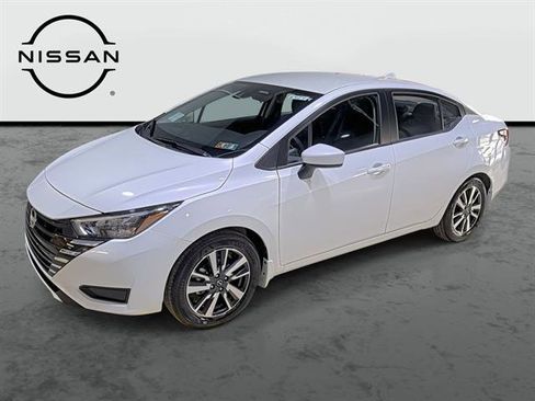 Used 2025 Nissan Versa SV w/ Trunk Package FWD image 5