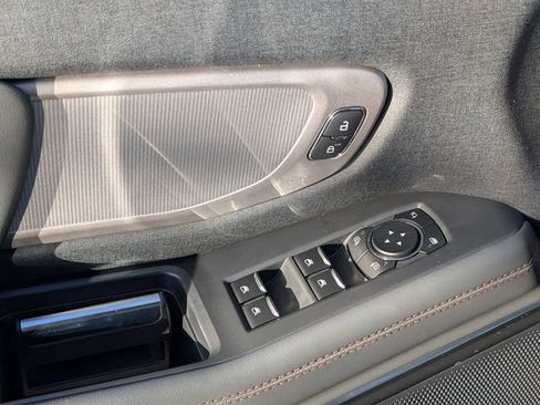 New 2025 Ford Expedition Active image 40