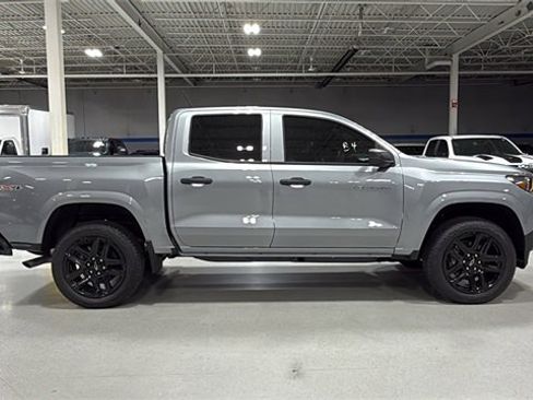 New 2026 Chevrolet Colorado W/T image 3