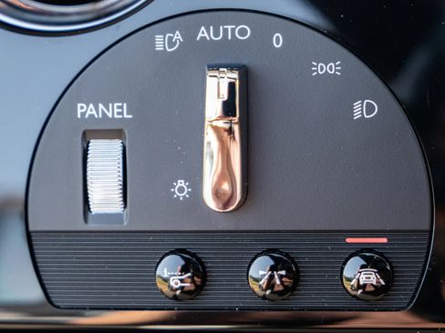 Used 2020 Rolls-Royce Ghost image 22