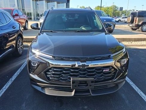Used 2026 Chevrolet TrailBlazer RS w/ Convenience Package AWD/4WD image 2