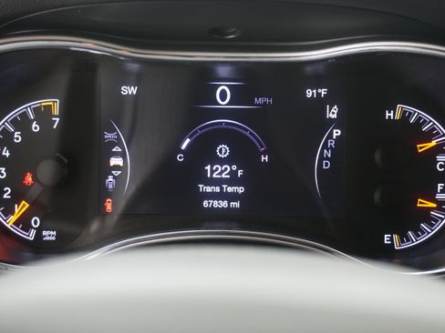 Used 2020 Jeep Grand Cherokee Laredo w/ Laredo X Package RWD image 17