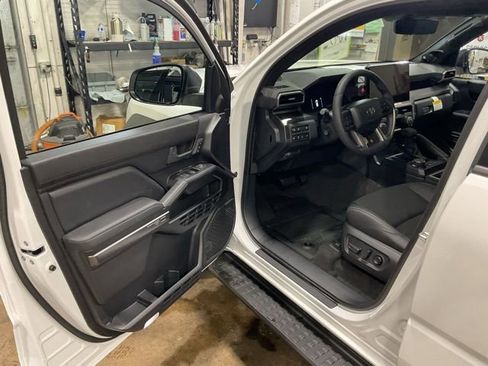 New 2026 Toyota 4Runner TRD Off-Road Premium image 9