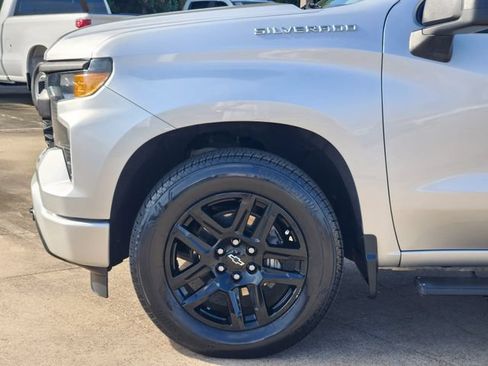 Used 2022 Chevrolet Silverado 1500 Custom RWD image 8