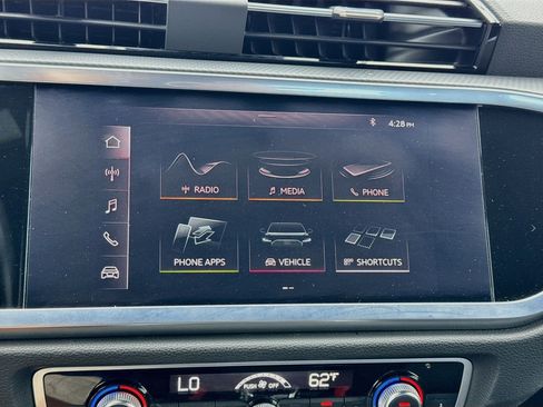 Used 2020 Audi Q3 2.0T Premium w/ Convenience Package AWD/4WD image 9