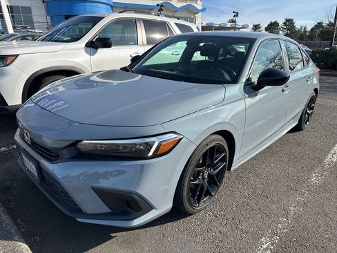 Used 2023 Honda Civic Sport image 1