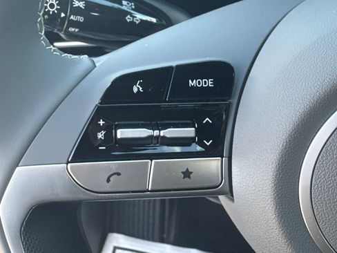 New 2025 Hyundai Elantra SEL image 25