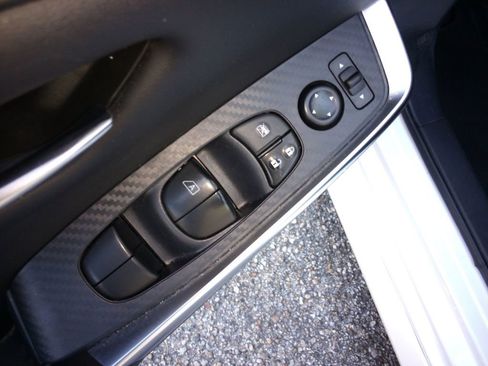 Certified 2025 Nissan Sentra SR image 14