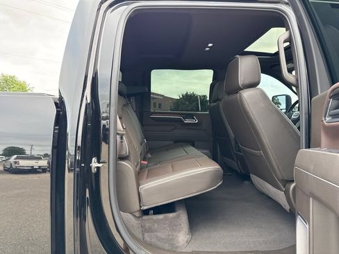 Used 2025 GMC Sierra 3500 Denali w/ Denali Reserve Package AWD/4WD image 14