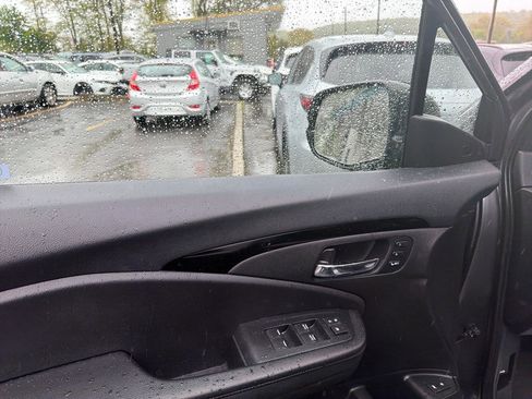 Used 2020 Honda Passport Touring image 17