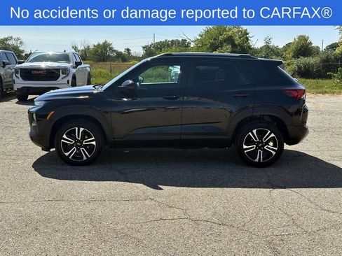 Used 2023 Chevrolet TrailBlazer LT w/ Convenience Package AWD/4WD image 2
