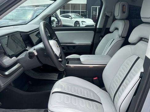 Used 2023 Rivian R1S Adventure AWD/4WD image 5