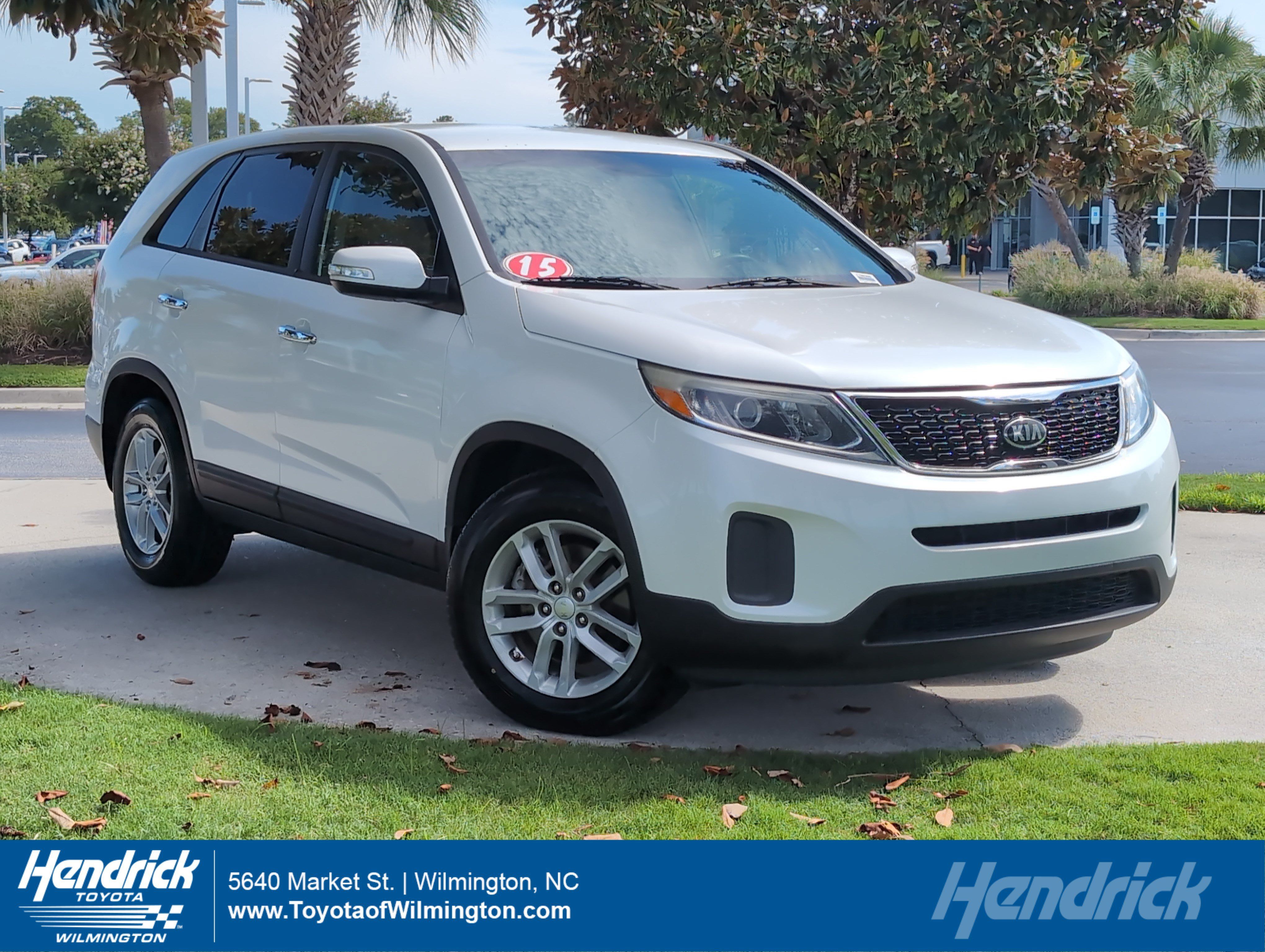 Used 2015 Kia Sorento LX FWD image 1