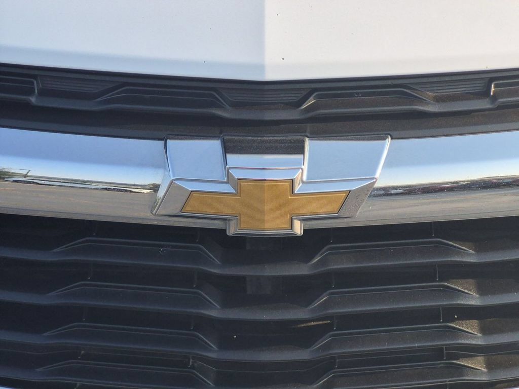 Used 2025 Chevrolet TrailBlazer LT AWD/4WD image 10