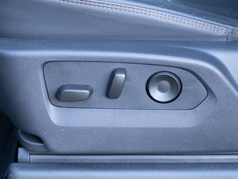 Used 2025 GMC Sierra 2500 AT4 w/ AT4 Premium Plus Package image 13