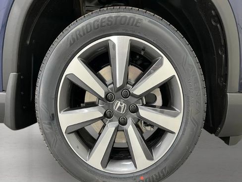 New 2025 Honda Pilot Touring image 11