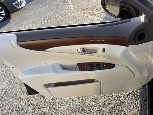 Used 2012 Lexus LS 460 AWD image 11