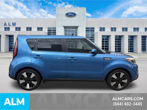 Used 2016 Kia Soul + w/ Designer's Package FWD image 5