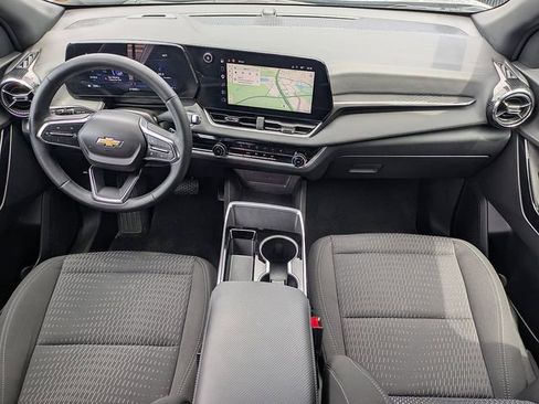 Used 2025 Chevrolet Equinox LT FWD image 13