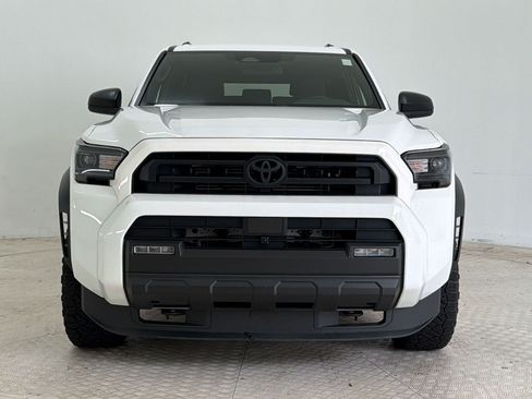 Used 2025 Toyota 4Runner SR5 AWD/4WD image 6
