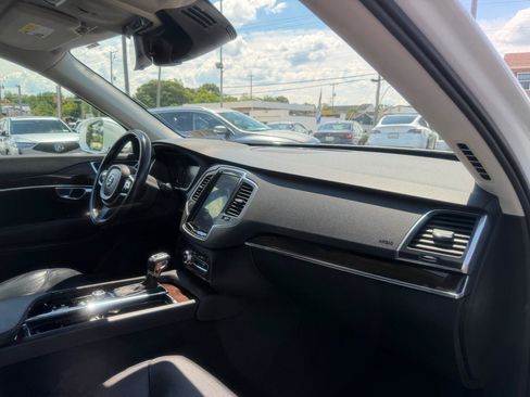 Used 2018 Volvo XC90 T5 Momentum w/ Convenience Package AWD/4WD image 22