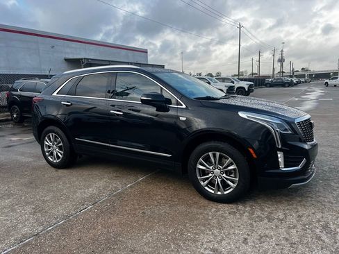Used 2023 Cadillac XT5 Premium Luxury w/ Technology Package image 4