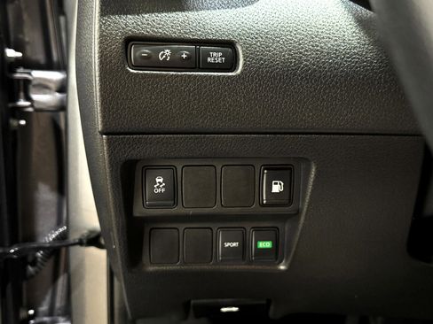Used 2018 Nissan Rogue S w/ S Value Package image 23