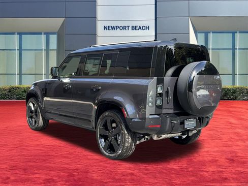 New 2026 Land Rover Defender 110 X-Dynamic SE image 3