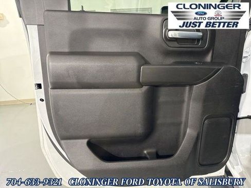 Used 2024 Chevrolet Silverado 2500 Custom w/ Custom Value Package image 17