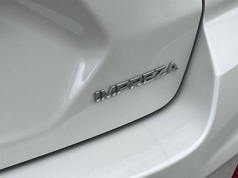 Used 2025 Subaru Impreza 2.0i image 10