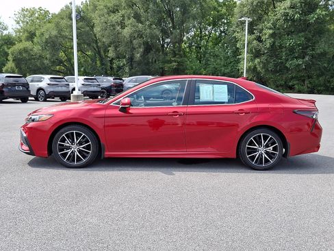 Certified 2024 Toyota Camry SE FWD image 4