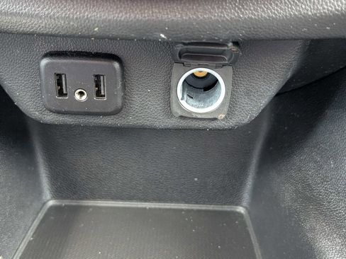 Used 2020 Chevrolet Traverse LS FWD image 23