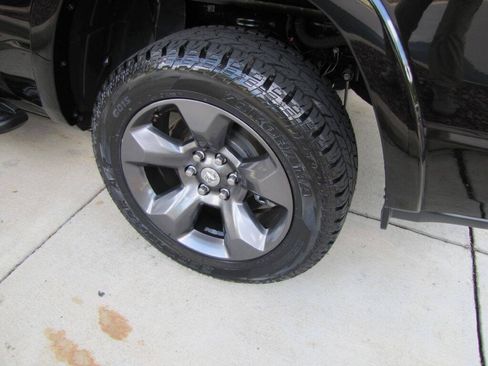 Used 2022 RAM 1500 Big Horn w/ Built-to-serve Edition AWD/4WD image 28