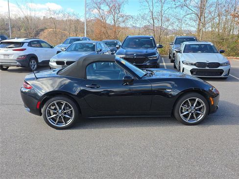 Used 2023 MAZDA MX-5 Miata Grand Touring w/ Weather Package image 2