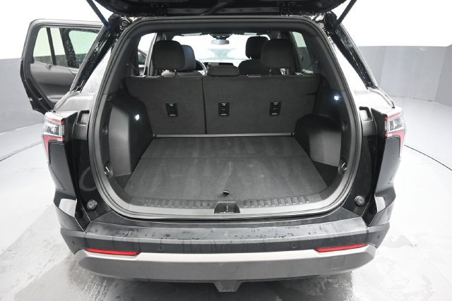 Used 2026 Chevrolet Equinox LT AWD/4WD image 24