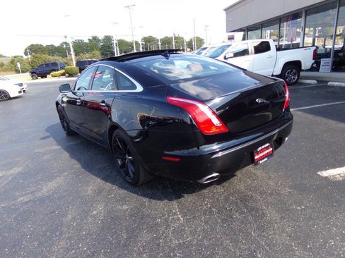 Used 2013 Jaguar XJ AWD image 3