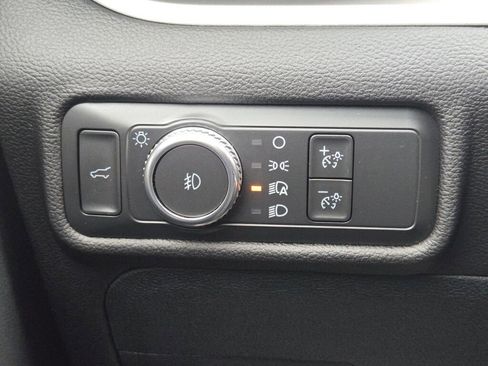 Used 2021 Ford Explorer XLT w/ Equipment Group 202A image 28