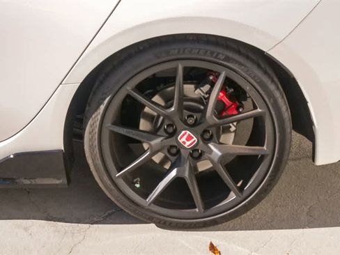 Used 2025 Honda Civic Type R image 6