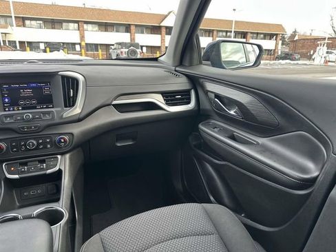 Used 2024 GMC Terrain SLE w/ Driver Convenience Package AWD/4WD image 32