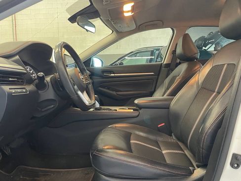 Certified 2023 Nissan Altima 2.5 SR FWD image 10
