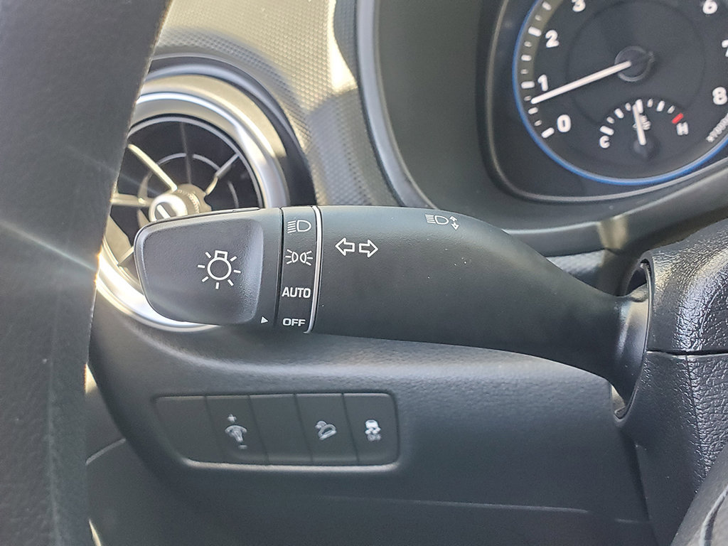 Used 2023 Hyundai Kona SEL FWD image 29
